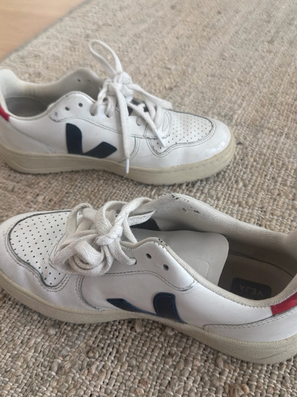Veja White Leather Sneakers with Navy V and Red Heel womens size 6 - Picture 4 of 6